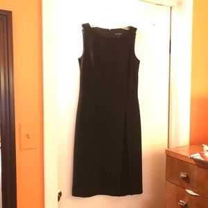Ann Taylor Size 2 Black Dress with pleat